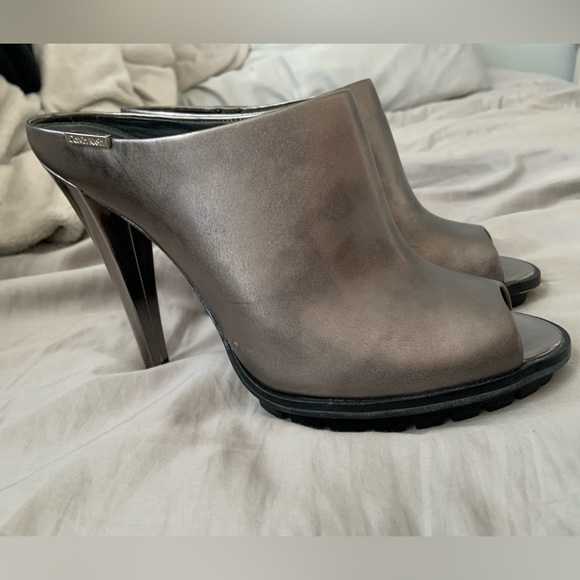 Calvin Klein high heels - Picture 3 of 5